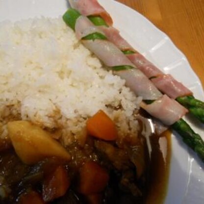 カレーの付け合わせに、長いままで作りました☆
忙しい朝、洗い物が少なくてすむのは有り難いですね〜！今度はお弁当用に作ります！ごちそうさまでした。